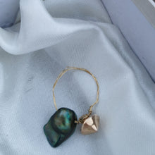 Load image into Gallery viewer, Barely There Matrix stud ring