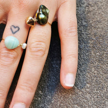 Load image into Gallery viewer, Barely There Matrix stud ring