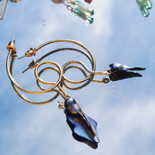 Load image into Gallery viewer, Blue Kishi shell Earring