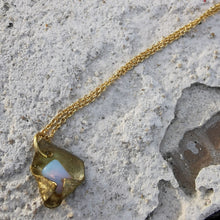 Load image into Gallery viewer, Fortune cookie Opal detail