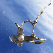 Load image into Gallery viewer, Petal pearl Bracelet