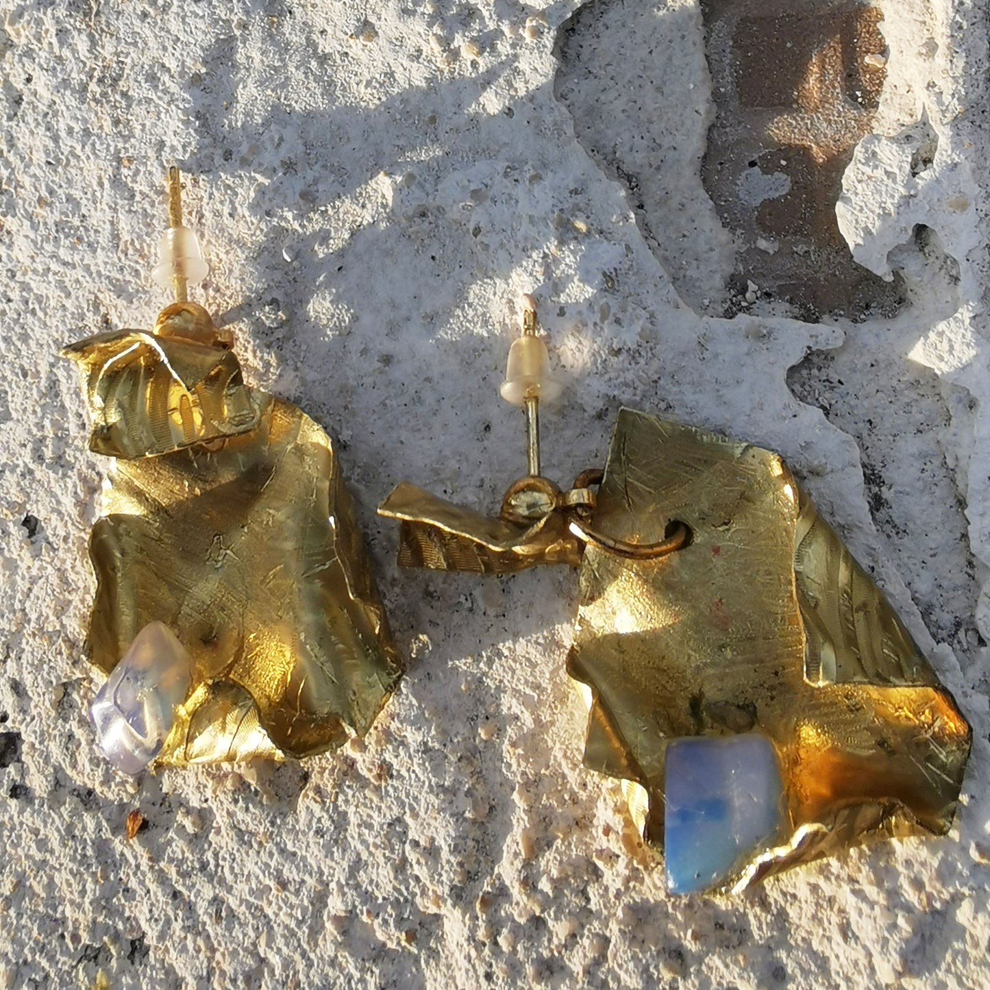 Fortune cookie earring on marble