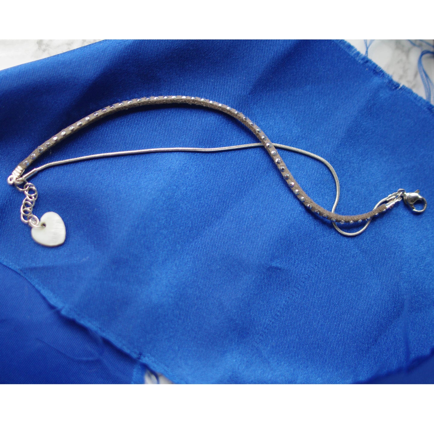 Suede silver bracelet mother of pearl heart