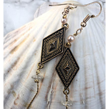 Load image into Gallery viewer, Kite earrings Camifolla details