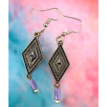 Load image into Gallery viewer, Camifolla Kite Purple Earrings