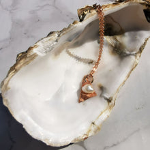 Load image into Gallery viewer, Pendant detail made with copper and freshwater pearl