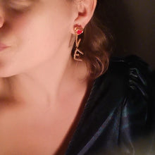 Load image into Gallery viewer, Queen of Hearts Earrings