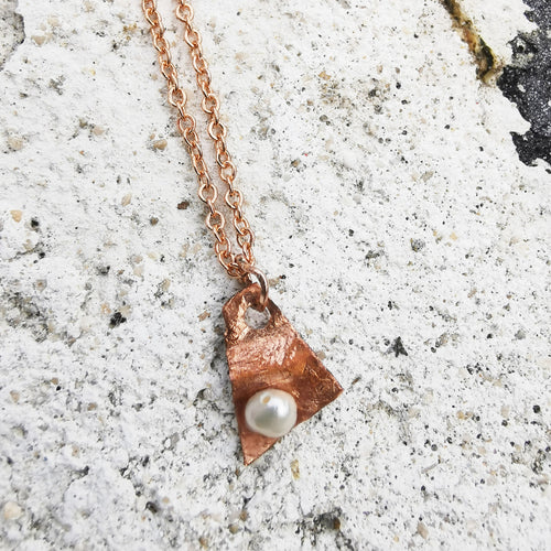 Small pearl copper pendant