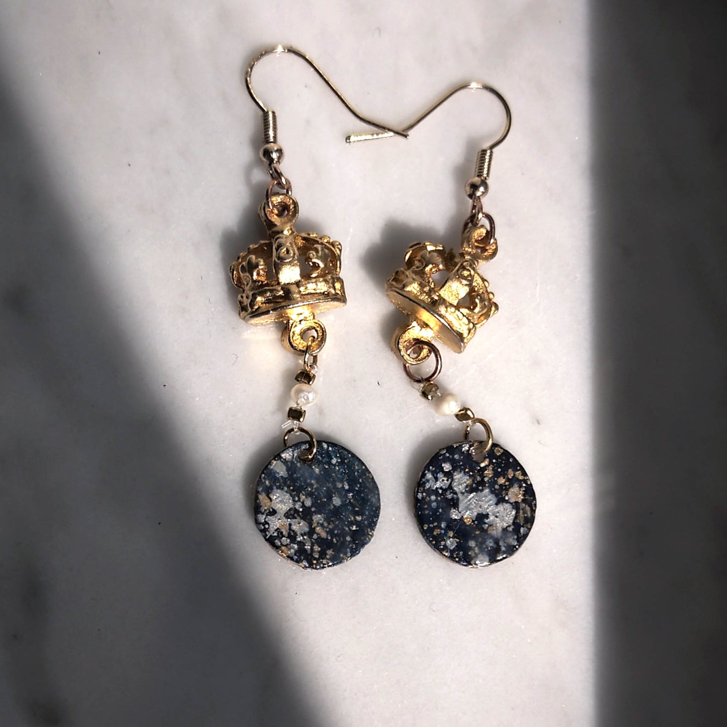 Cosmic Coin crown and freshwater pearl - Queen Anne Earrings