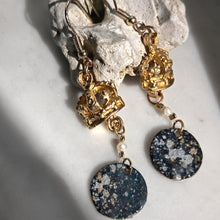 Load image into Gallery viewer, Queen Anne Earrings - Camifolla