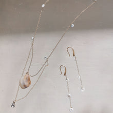 Load image into Gallery viewer, Shell drop earrings with matching necklace