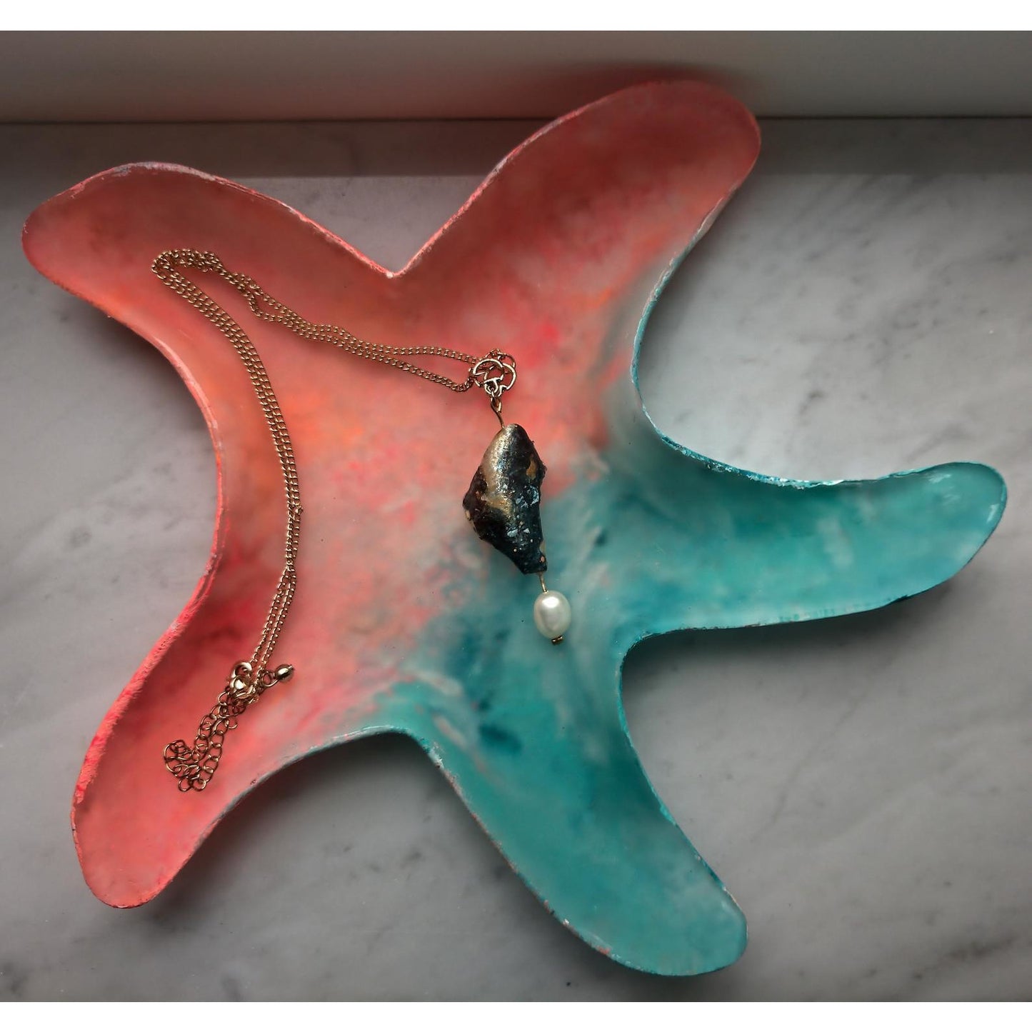 Cassiopearl Pendant Necklace