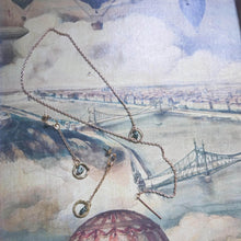 Load image into Gallery viewer, Pistachio earrings
