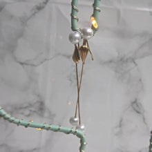 Load image into Gallery viewer, Camifolla Signature Earrings white