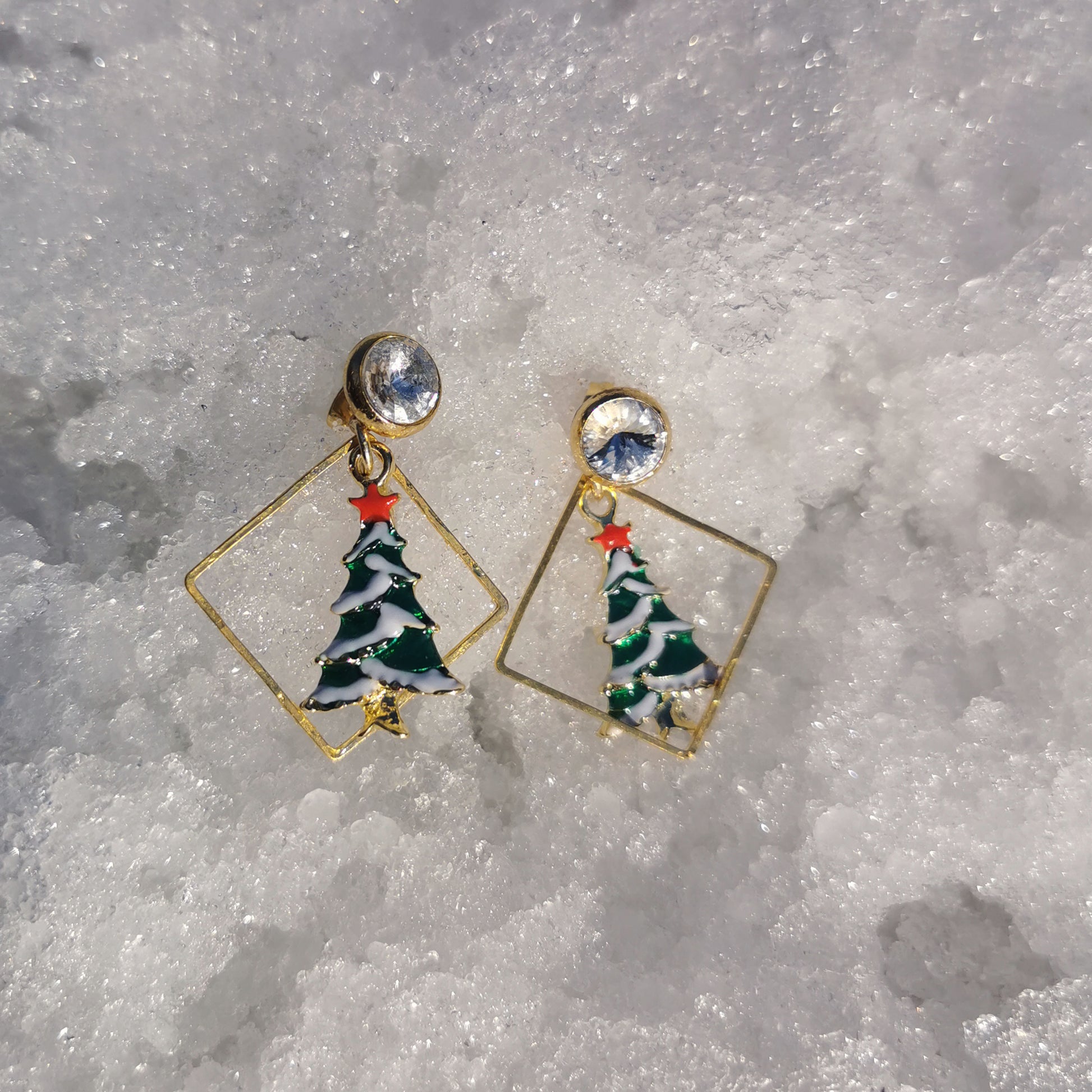 Bling Christmas tree in the snow 