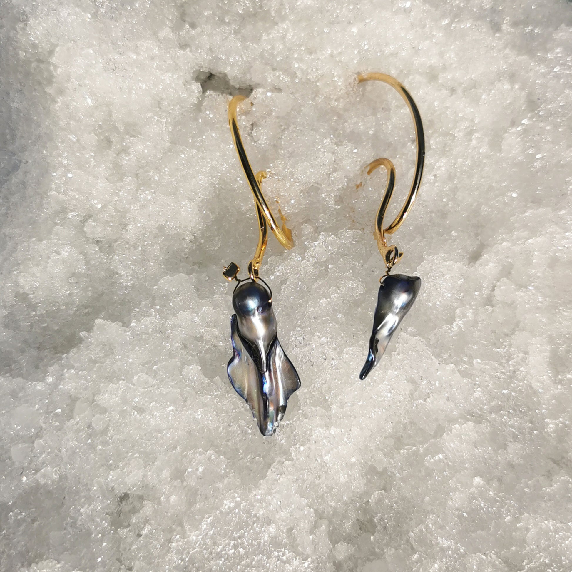 Blue Kishi Pearl on upcycled geometric earring