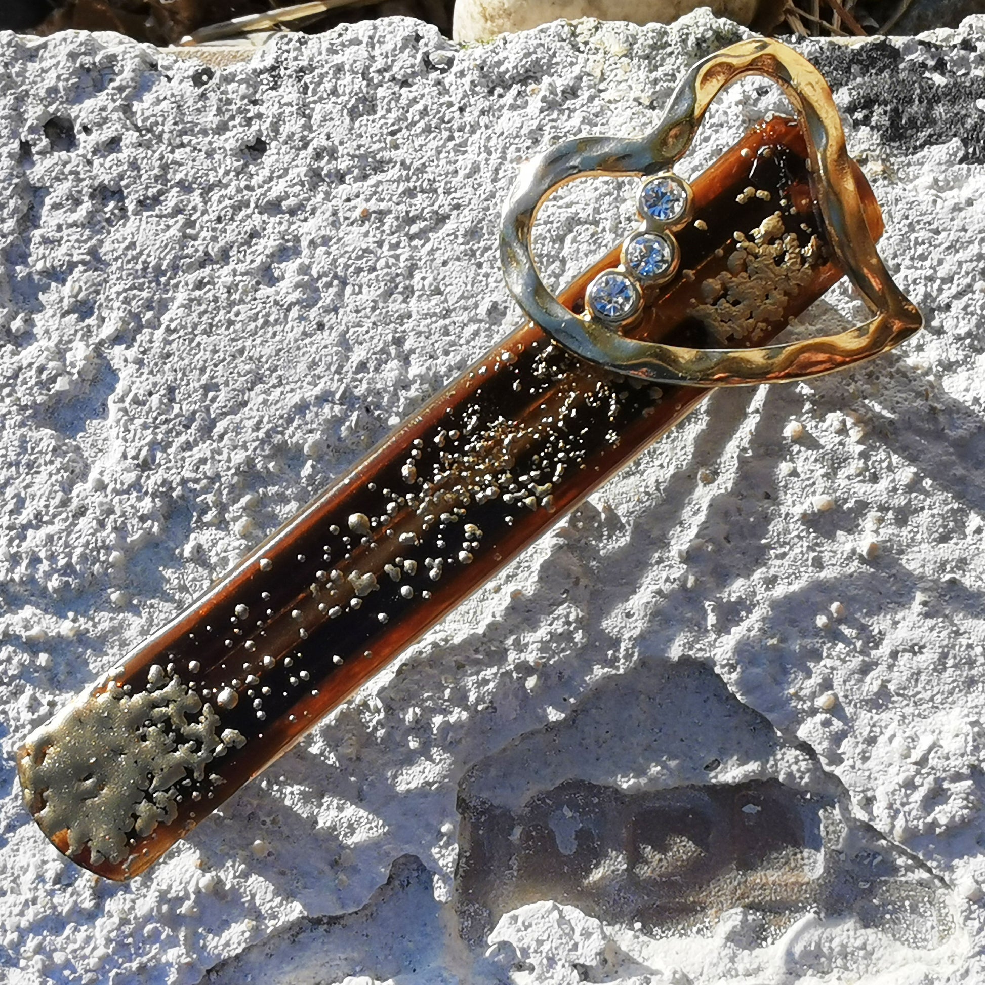 Burst of love Hairclip with white background