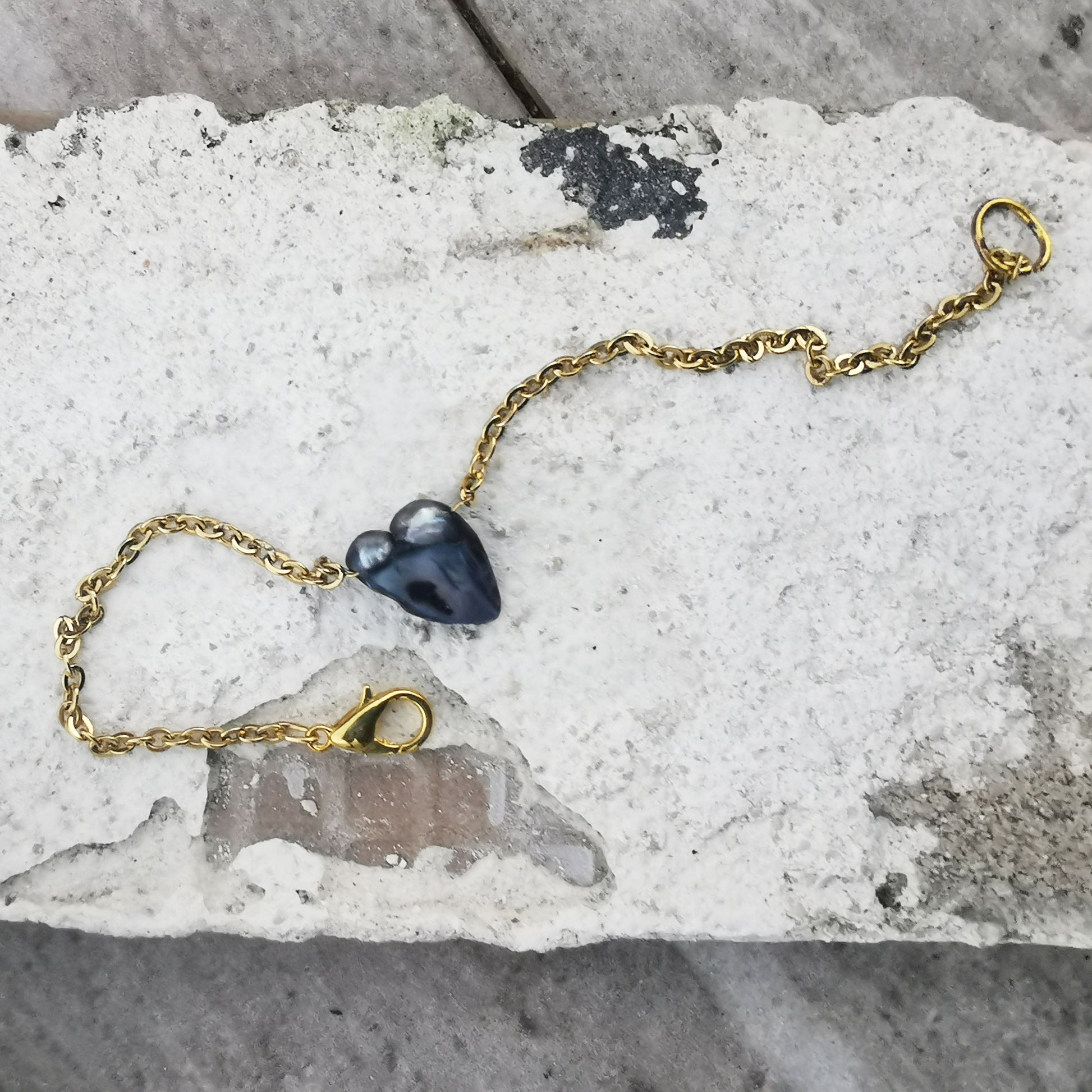 Blue kishi pearl bracelet