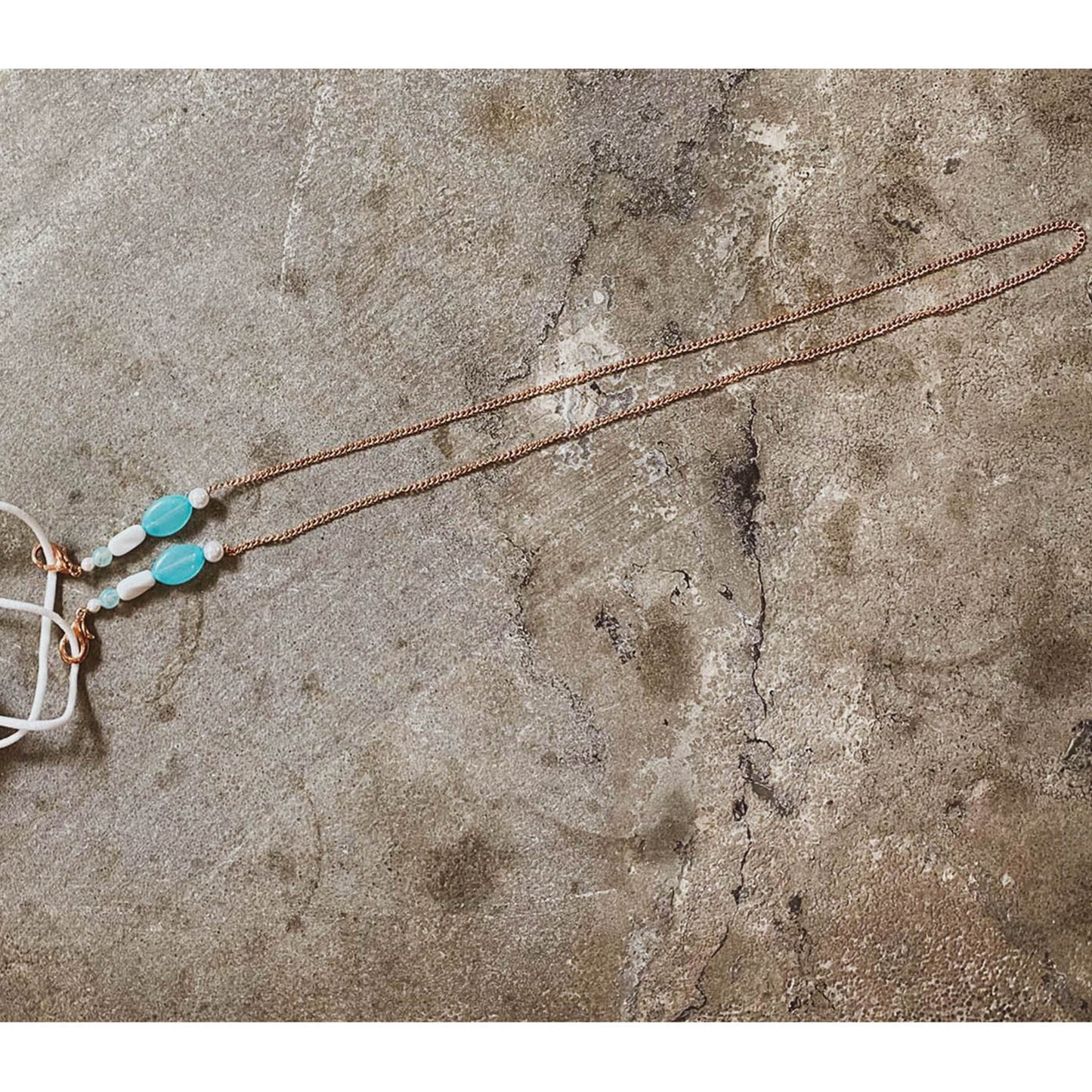 Flapper Turquoise Pearls Mask/Key chain