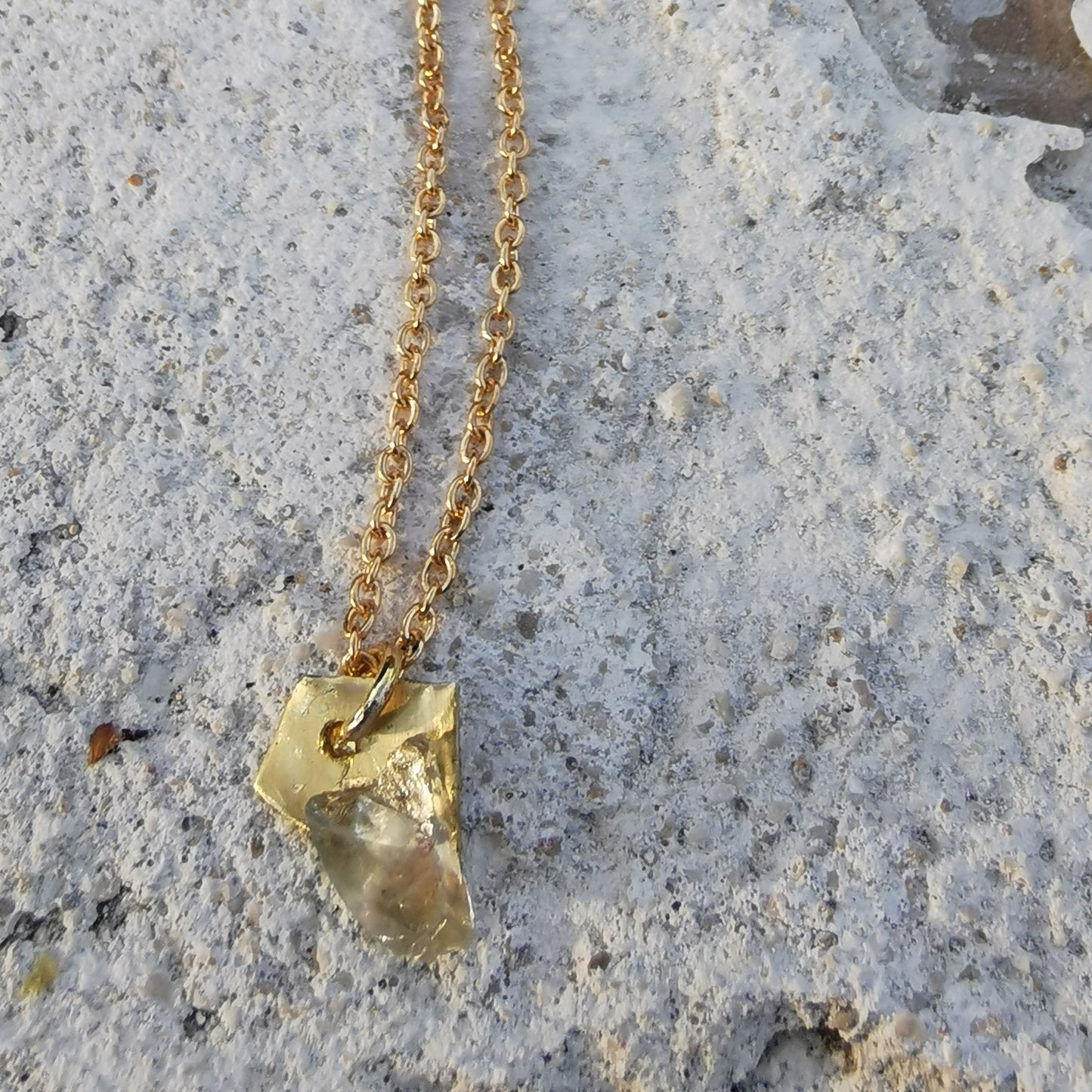 Fluorite brass and gold plated necklace