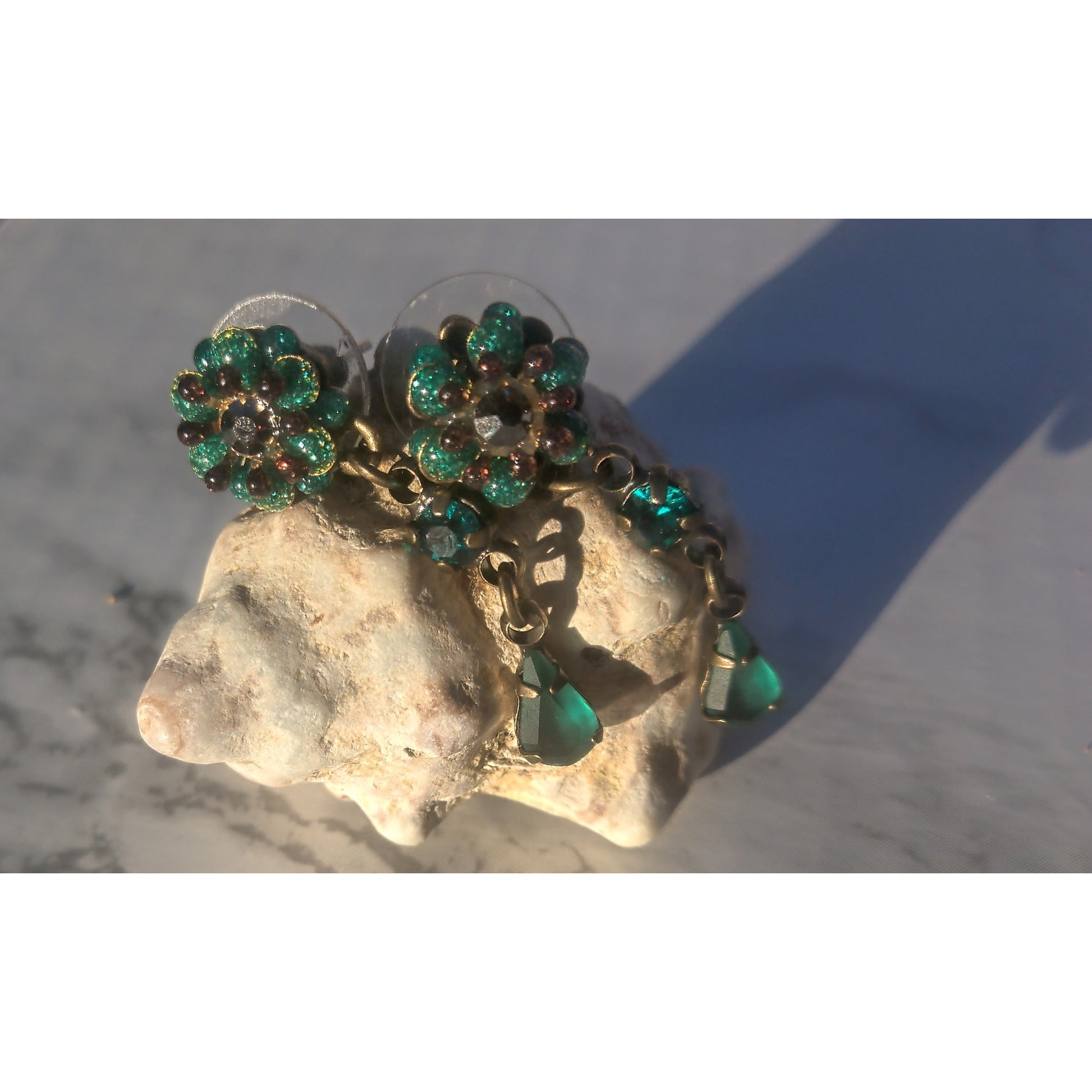 Camifolla Love in Mist shell Earrings