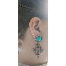 Load image into Gallery viewer, Camifolla Amphitrite Earrings worn on 
