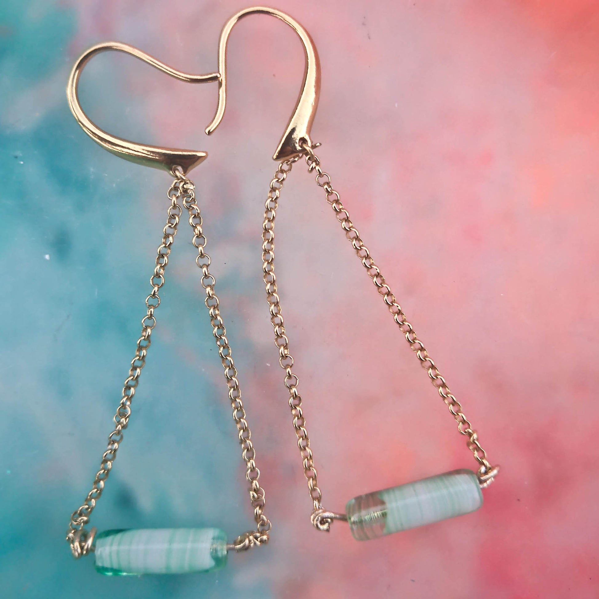 Je T'Amie Mint chain triangle earrings