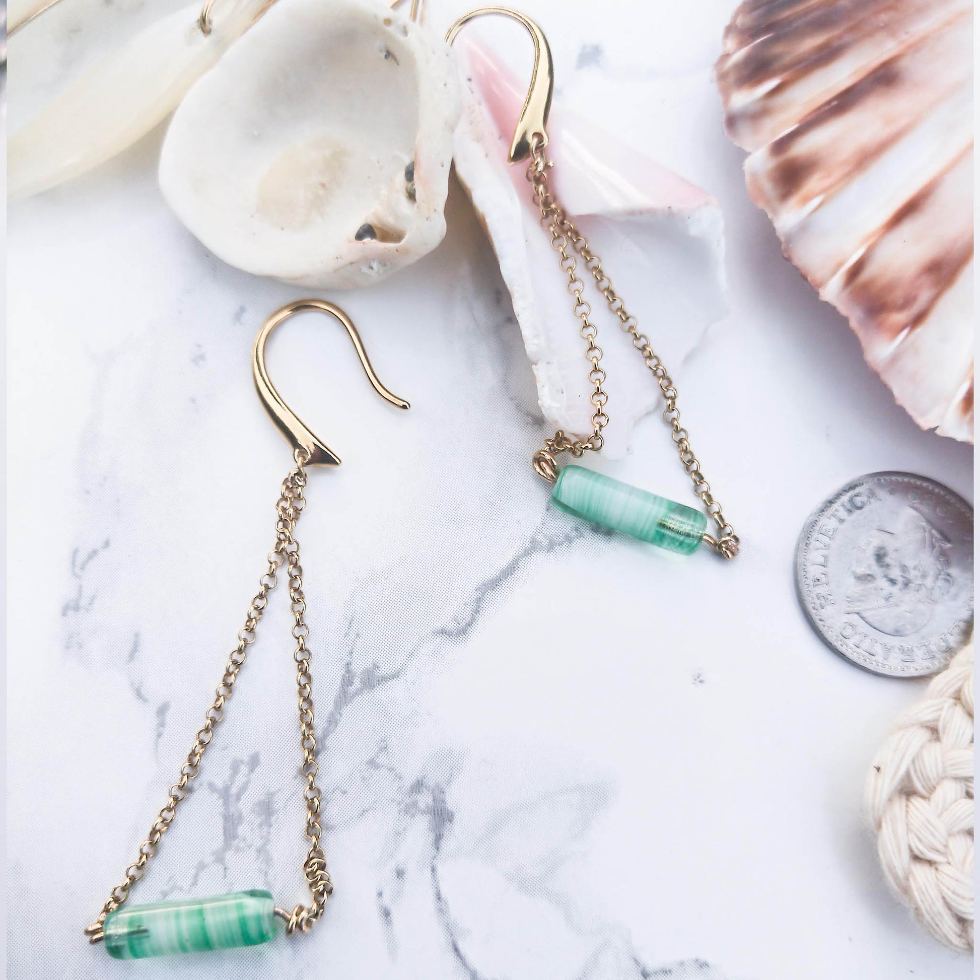 Je T'Amie Mint chain triangle earrings