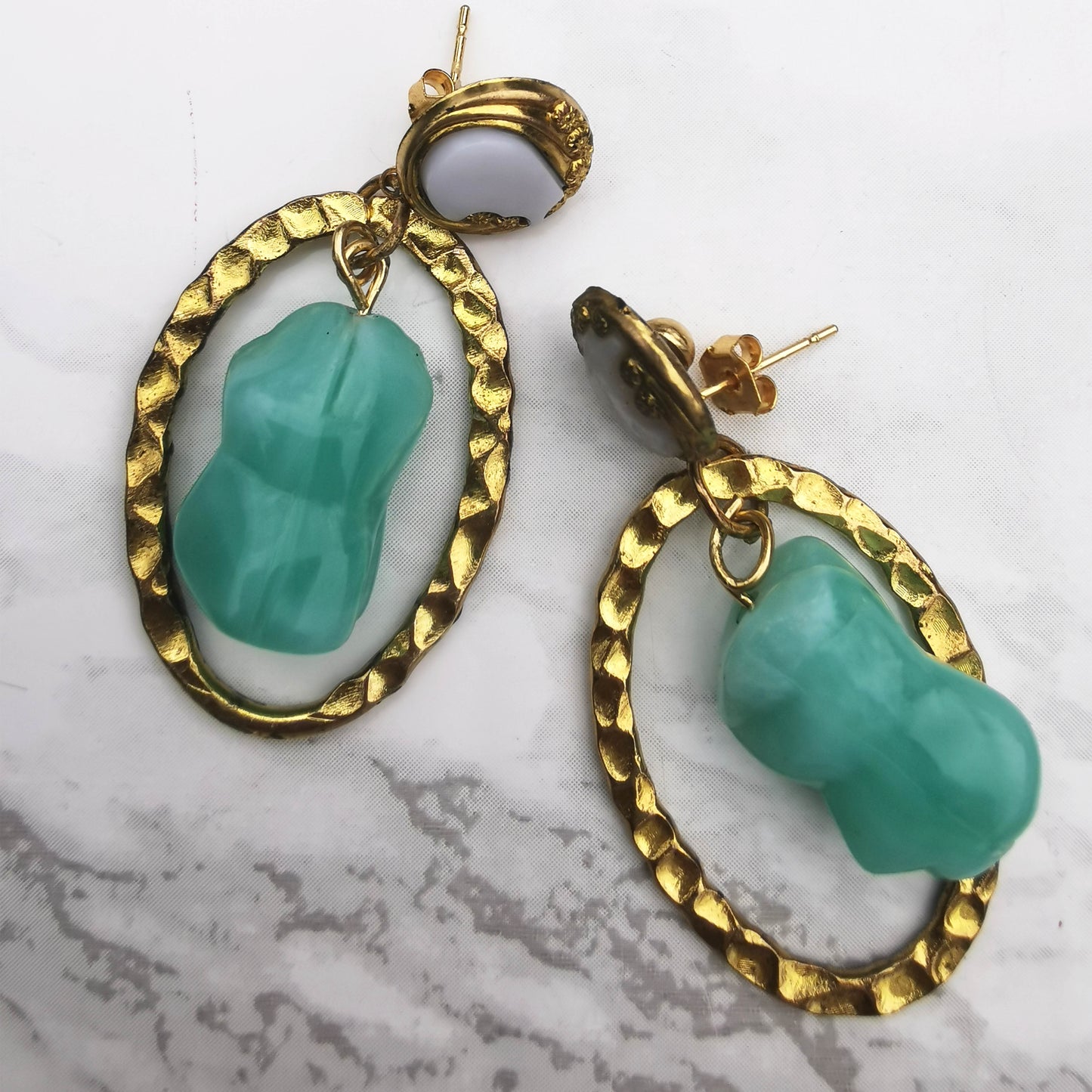 Textured stud back of ear