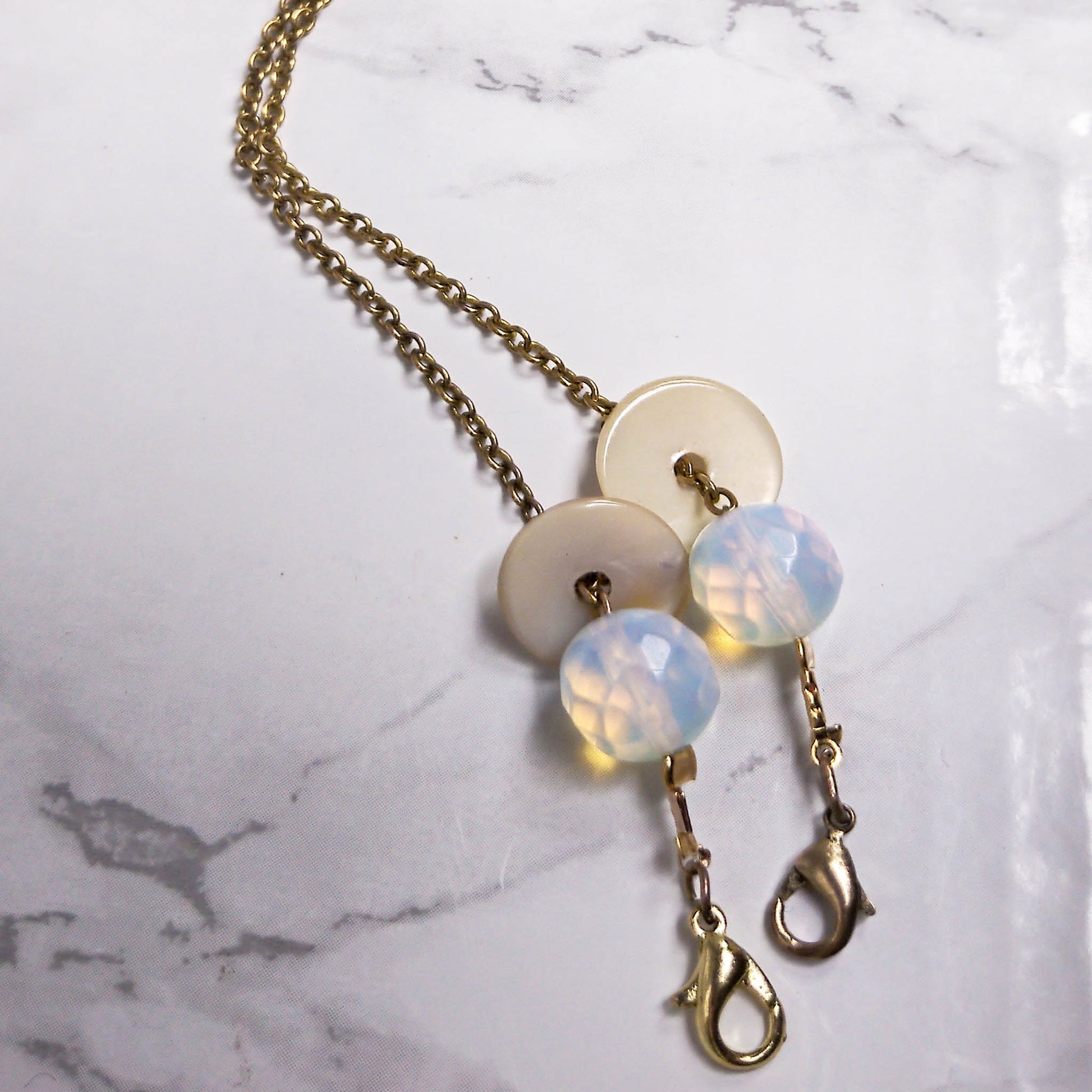 Opal and Mother of Pearl Chain details