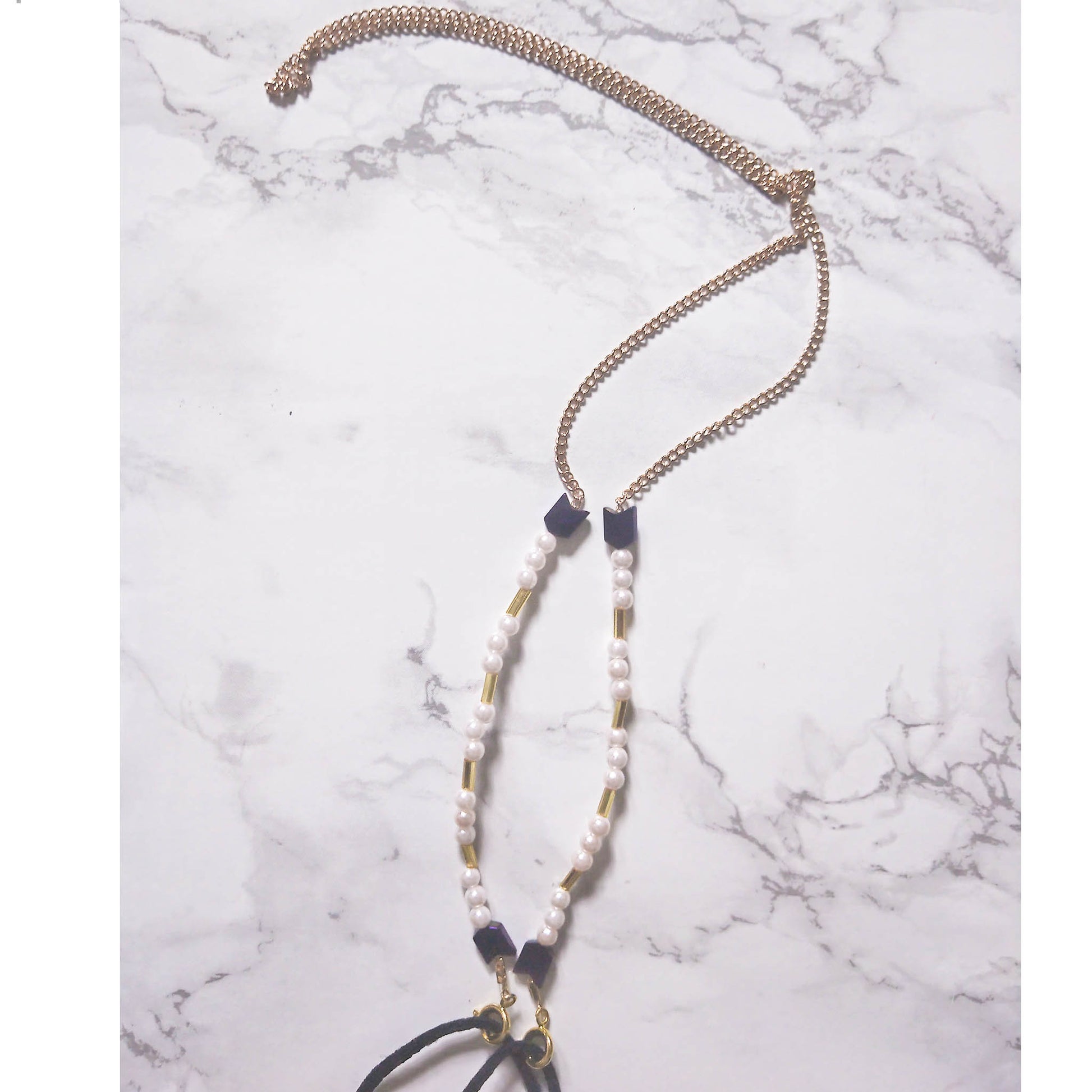 Purple arrow chain detail