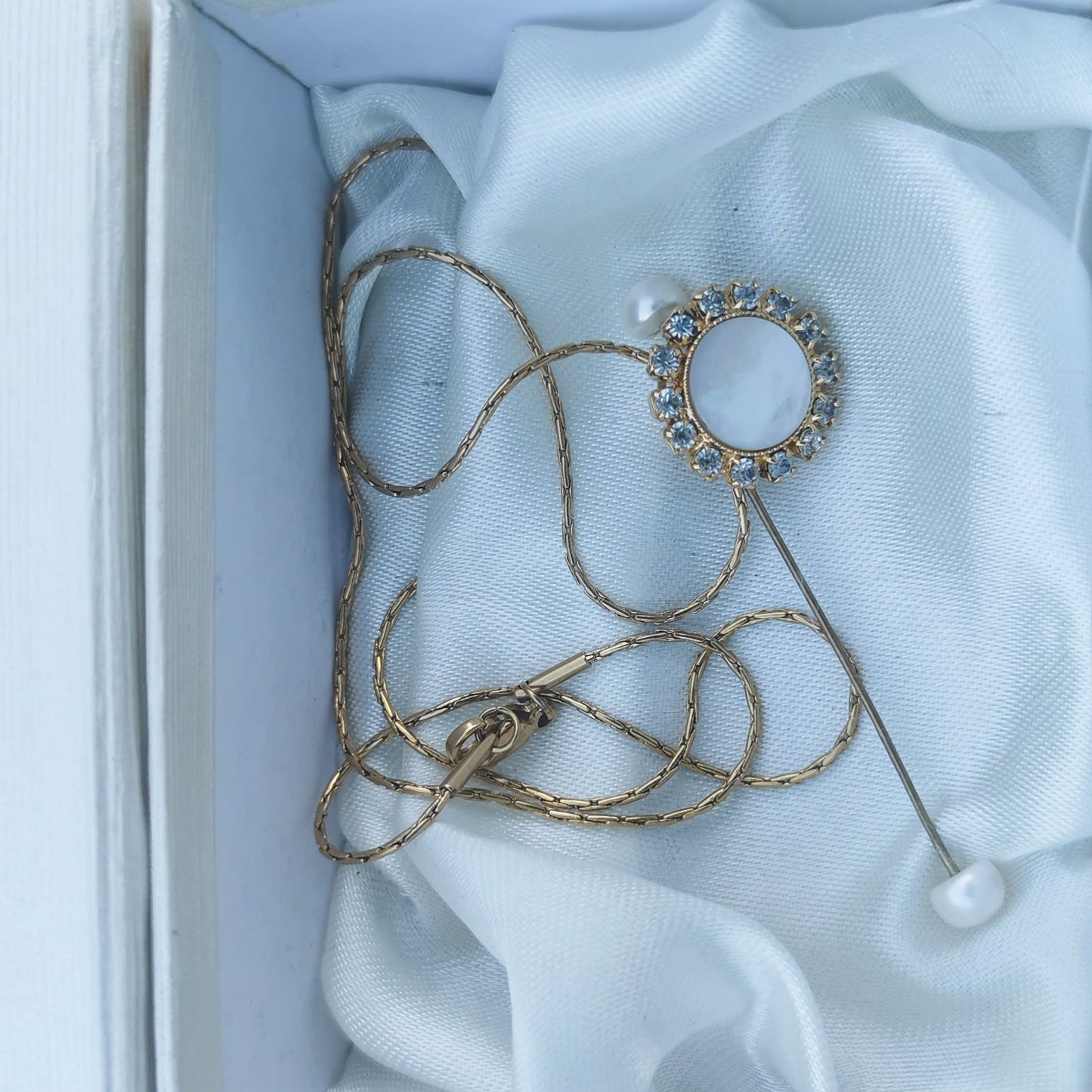 Double Pearl Camifolla signature Necklace on silk