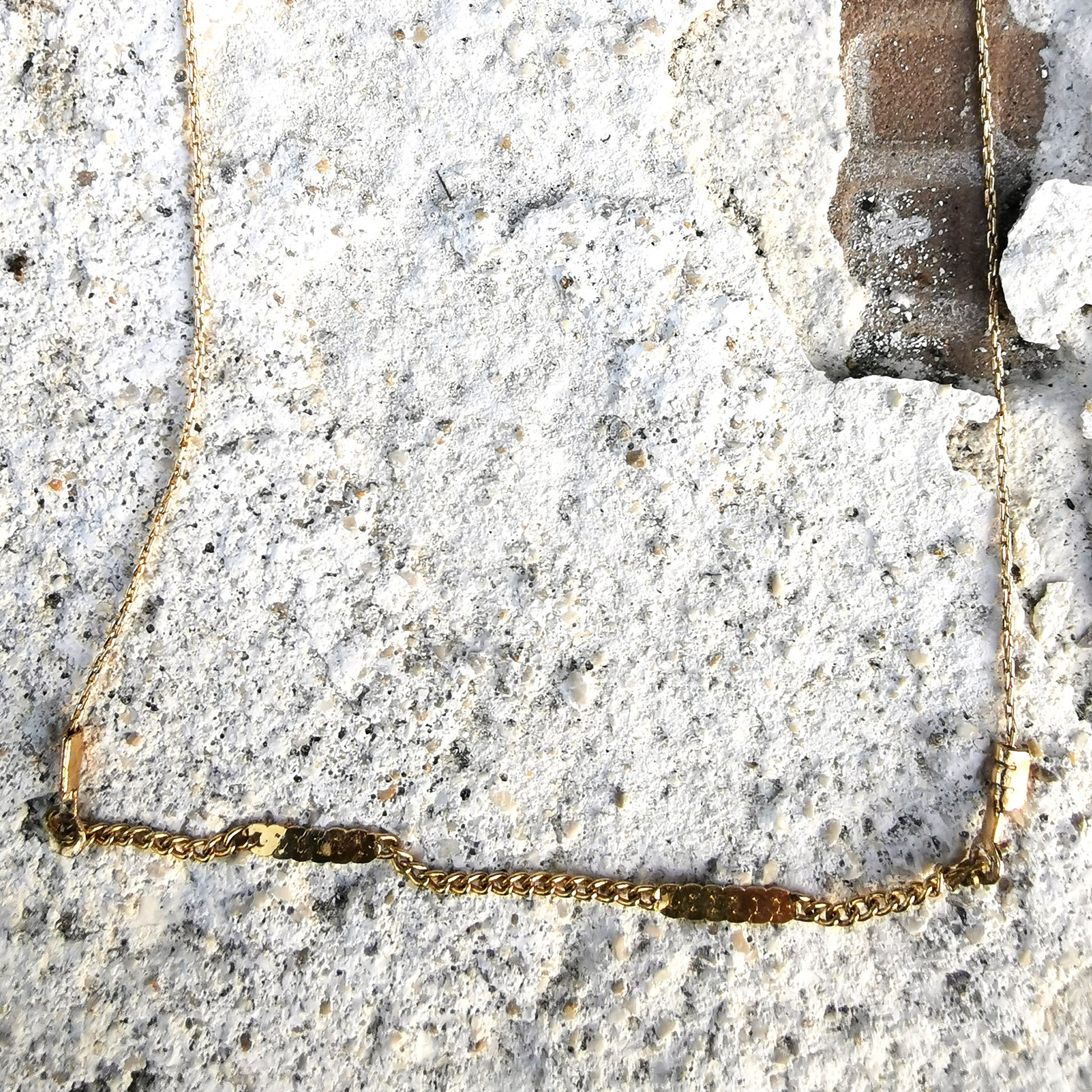 Detail of Take me to the bar thicker chain