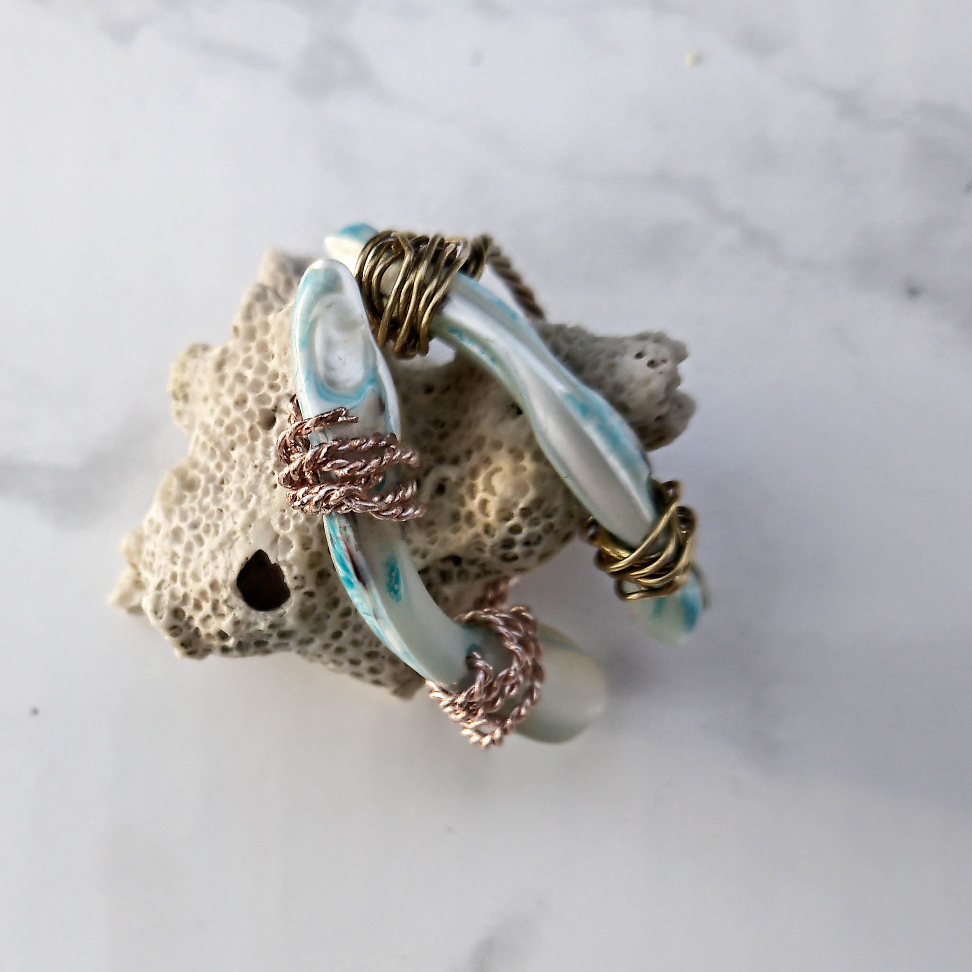 Pebbles ring gold and copper