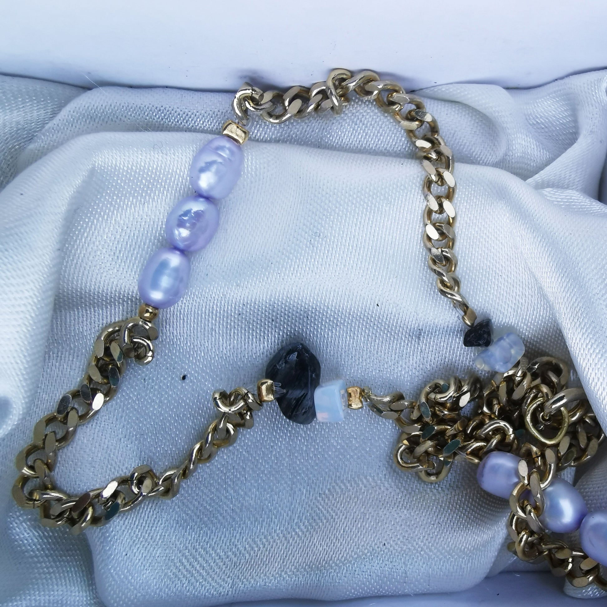 Freshwater, Agate  and opal chunky necklace Silk