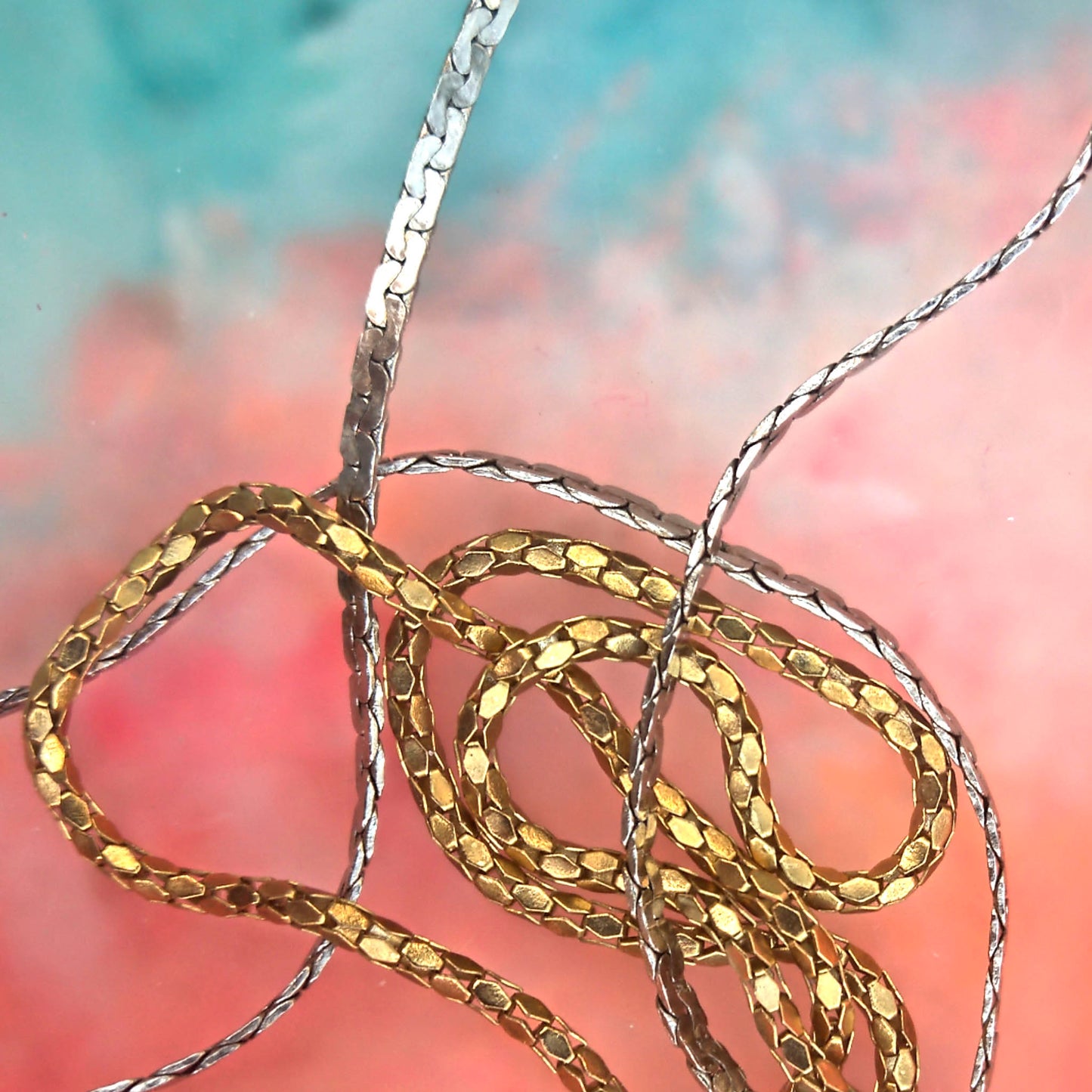 Detail Double Trouble Necklace - Camifolla