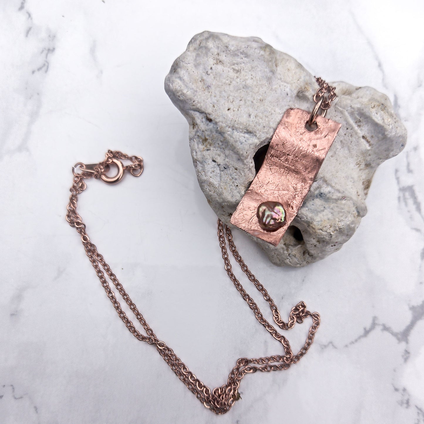 Pistachio wave - copper and rose gold necklace